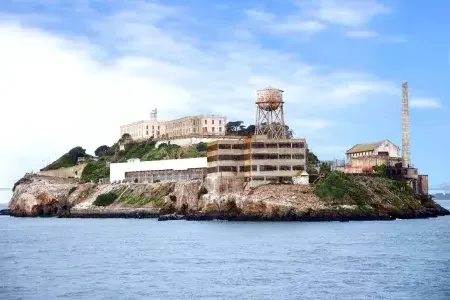 Alcatraz vu en bateau